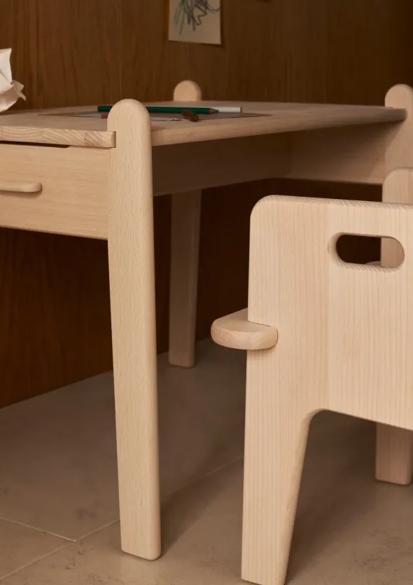 Peters Bord CH411 af Hans J. Wegner