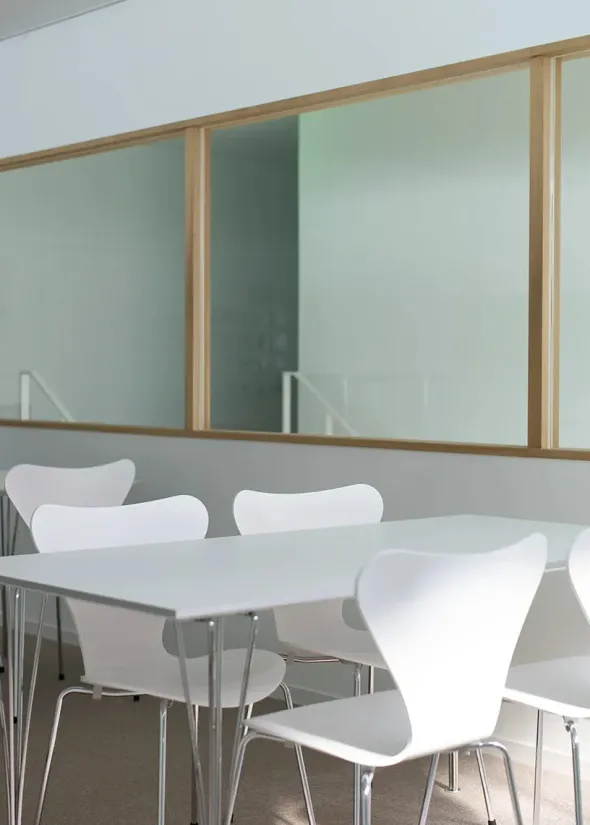 Piet Hein B637 Spisebord, 140 x 80 cm fra Fritz Hansen