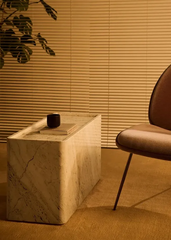 Pietra Side Table, 30 x 80 cm fra GUBI