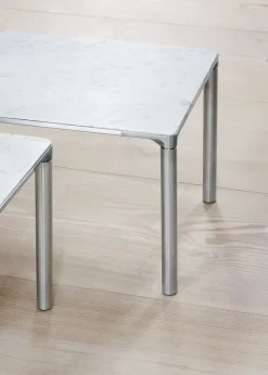 Piloti Bord, hvid carrara fra Fredericia Furniture