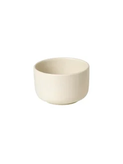 Pisu 05 Bowl, vanilla white fra Louise Roe