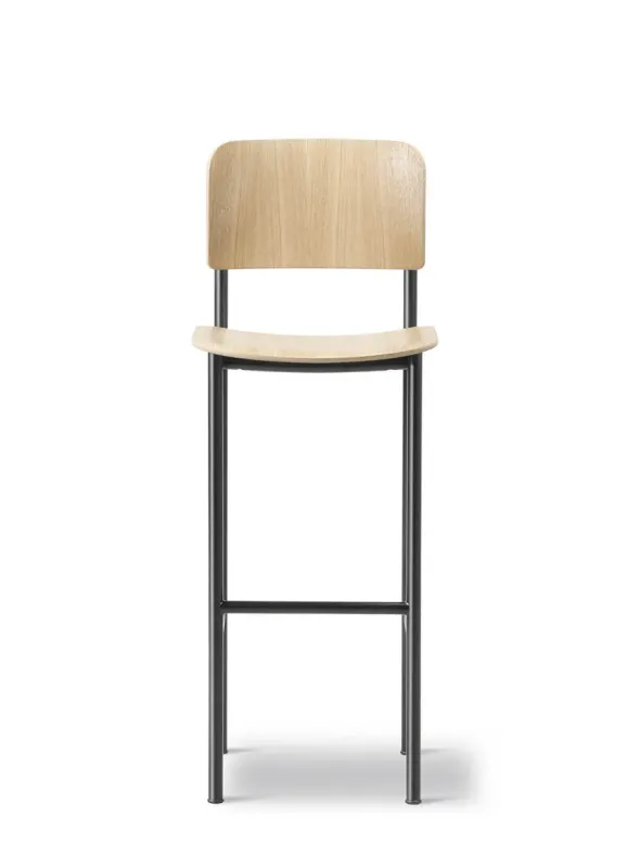 Plan Barstool, eg lak fra Fredericia Furniture