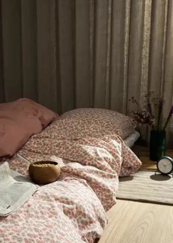 Pleasantly Sengetøj, hvid fra Juna