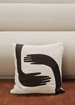 Pose Cushion fra Ferm Living