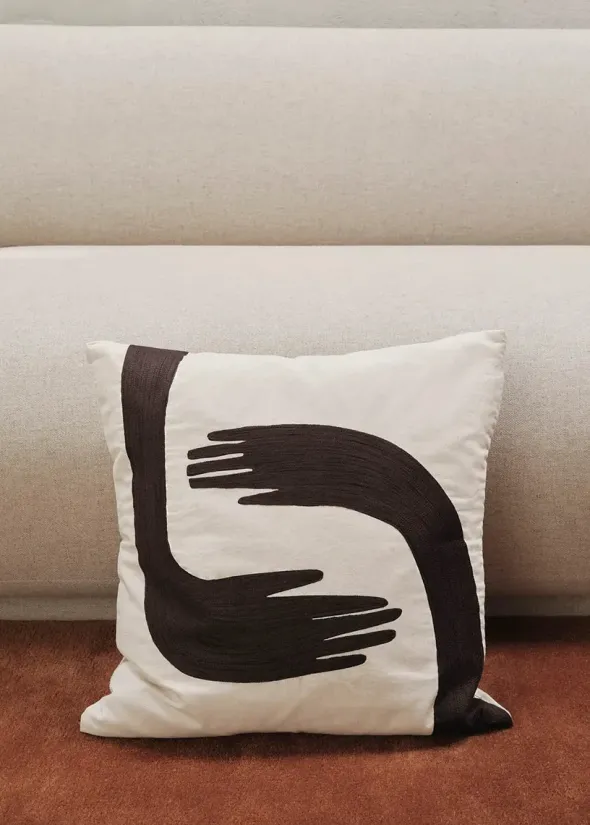 Pose Cushion fra Ferm Living