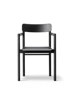 Post Spisebordsstol, eg sort lak fra Fredericia Furniture
