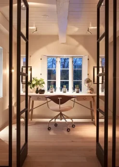 PP571 Arkitektens Skrivebord af Hans J. Wegner