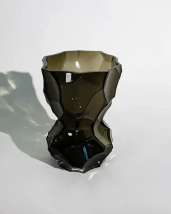Reflection Vase, new smoke fra Hein Studio