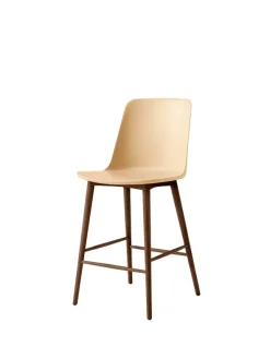 Rely HW128 Counter Chair, walnut fra &Tradition