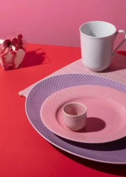 Rhombe ovalt fad, lys lilla fra Lyngby Porcelæn