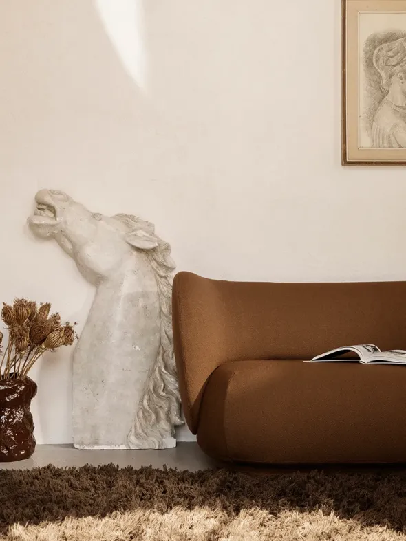 Rico Sofa 2 Grain, chocolate fra Ferm Living