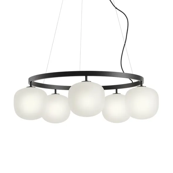 Rime lysekrone fra Muuto