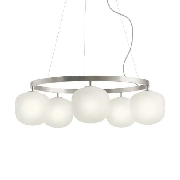 Rime lysekrone fra Muuto
