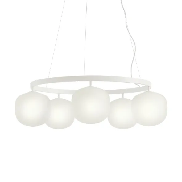 Rime lysekrone fra Muuto
