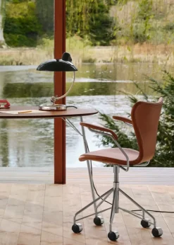 3217 Serie 7 Kontorstol af Arne Jacobsen