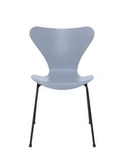3107 Serie 7 stol i farvet ask af Arne Jacobsen