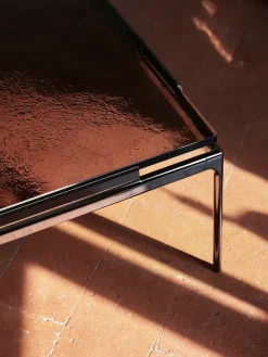 Sett LN13 Sofabord, smoked glass / dark chrome fra &Tradition