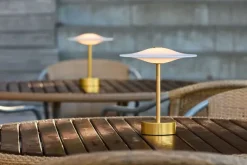 Sinus 22 Portable bordlampe, messing af Piet Hein