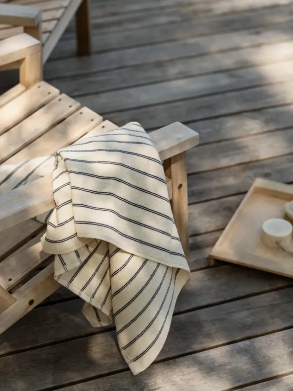 Skagerak Between Lines Stol fra Fritz Hansen
