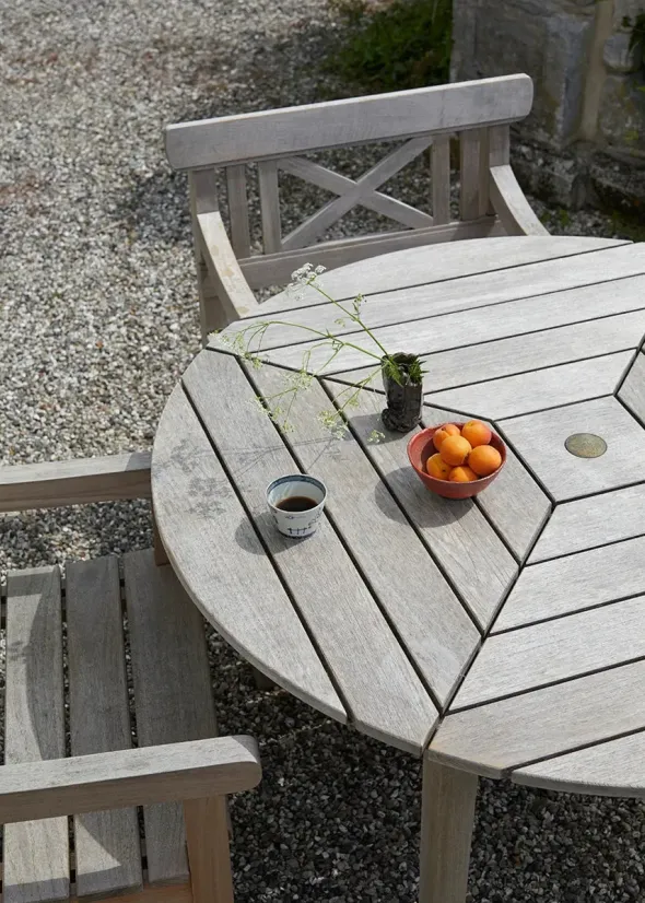 Skagerak Drachmann Bord Ø126 cm fra Fritz Hansen