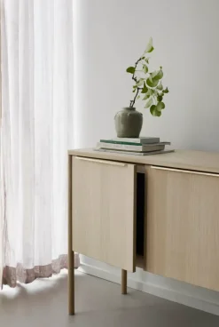 Skagerak Jut Cabinet fra Fritz Hansen