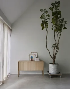Skagerak Jut Cabinet fra Fritz Hansen