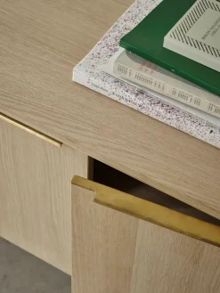 Skagerak Jut Cabinet fra Fritz Hansen