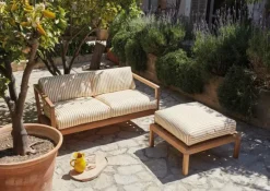 Skagerak Virkelyst 2 pers. Sofa, Golden Yellow Stripe fra Fritz Hansen