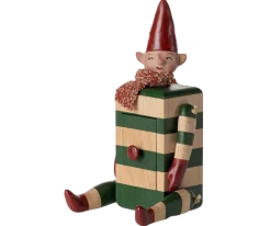 Skuffenisse – Elf with Drawer, grøn fra Maileg