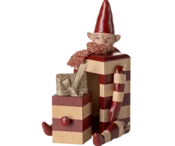 Skuffenisse – Elf with Drawer, rød fra Maileg