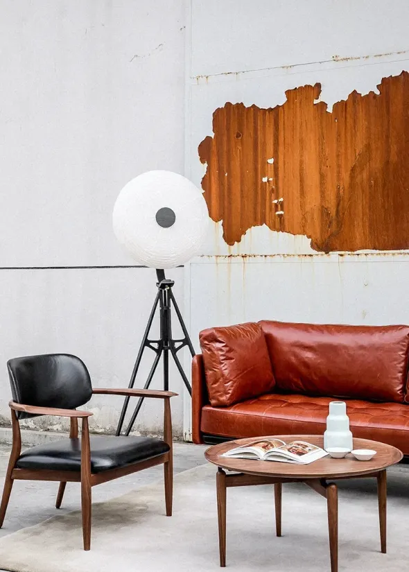 Slow sofabord Ø80 cm, valnød fra Stellar Works