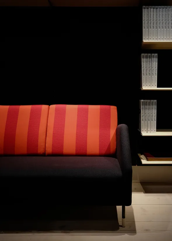 77 Sofa, eg olie af Finn Juhl
