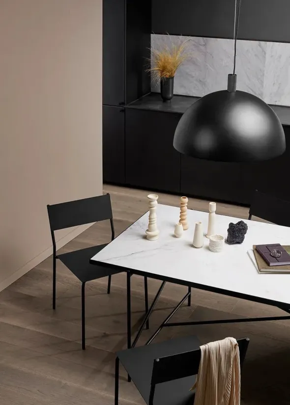 Spisebord 230, hvid marmor fra HANDVÄRK