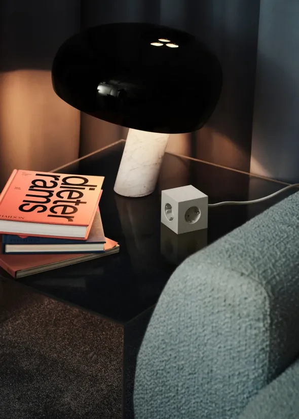 Square 1 Stikdåse med USB-C, beige fra Avolt
