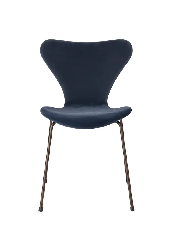 3107 Stol, fuldpolstret velour af Arne Jacobsen
