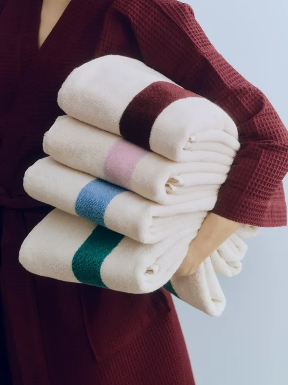 Stripe badehåndklæde fra HAY