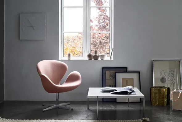 3320 Svanen i stof (prisgruppe 2) af Arne Jacobsen