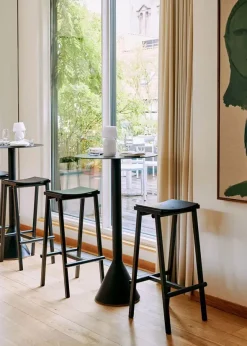 Taburete 8 Bar Stool, high fra Hay