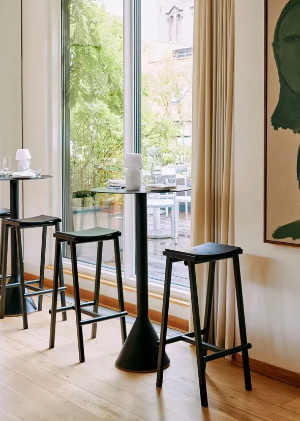 Taburete 8 Bar Stool, high fra Hay