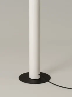 Tatu Alta Gulvlampe, white grey fra Santa and Cole