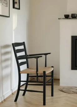The Klint Armchair, sortlakeret eg fra Fredericia Furniture