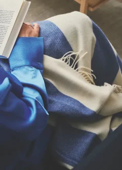 The Sweater Plaid, cobalt fra Silkeborg Uldspinderi