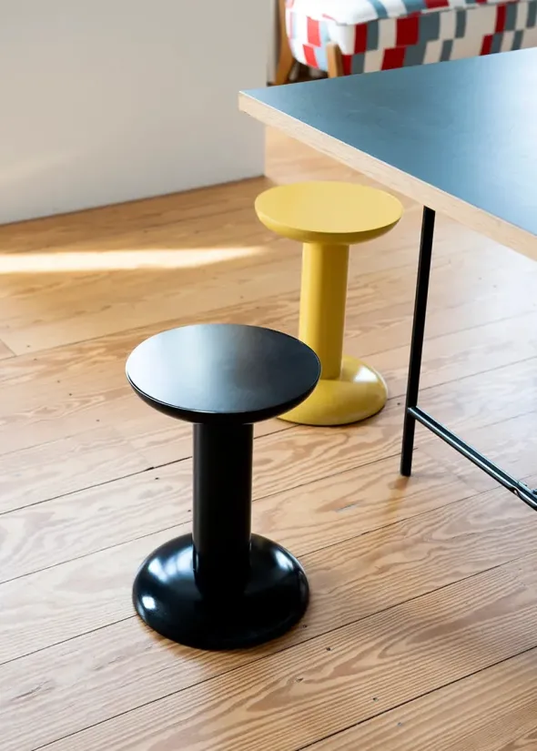 Thing Sidebord/Skammel, black fra raawii