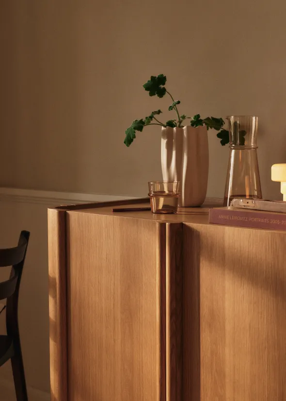 Tilu kommode, lakeret eg fra Ferm Living