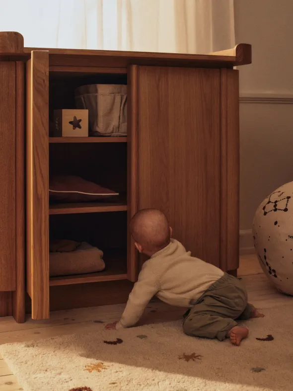 Tilu kommode, lakeret eg fra Ferm Living