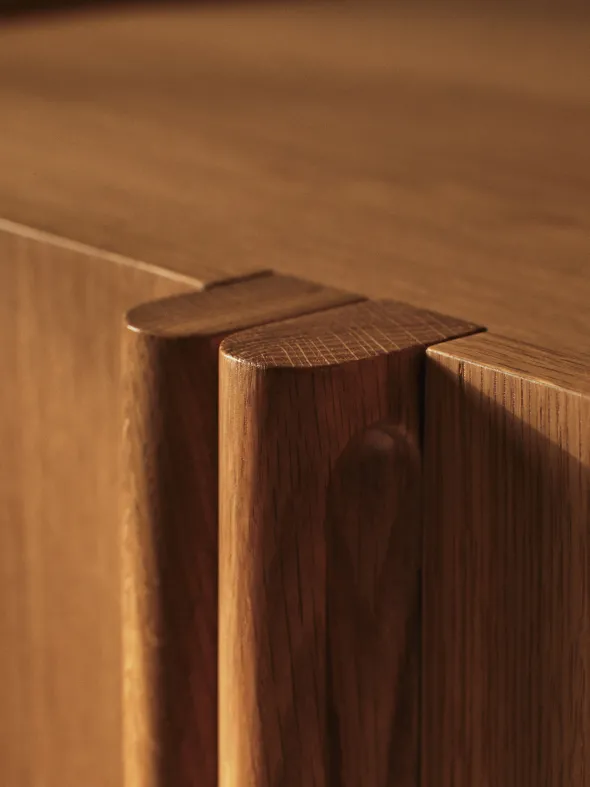 Tilu kommode, lakeret eg fra Ferm Living