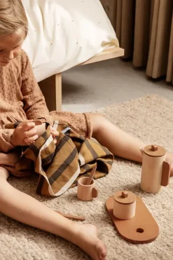 Toro Tea Set fra Ferm Living