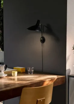 Tripod HM12 Væglampe af Hvidt & Mølgaard