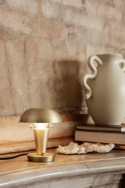 Verso Table Vase fra Ferm Living