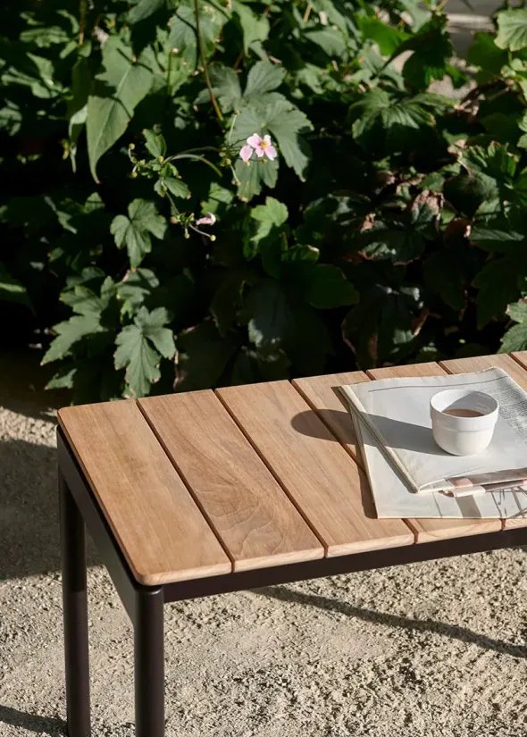 Ville AV27 Havebænk, 110x40 fra &Tradition
